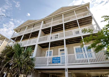 Bermuda Breeze by Coastline Resorts hotel thumbnail 3