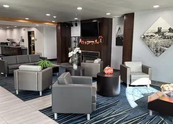 Sugar Creek Inn & Suites hotel thumbnail 2