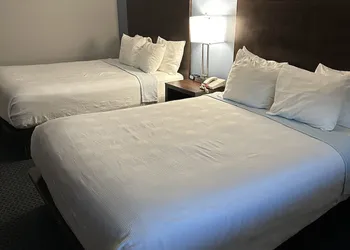 Sugar Creek Inn & Suites hotel thumbnail 5