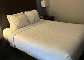 Sugar Creek Inn & Suites hotel thumbnail 7