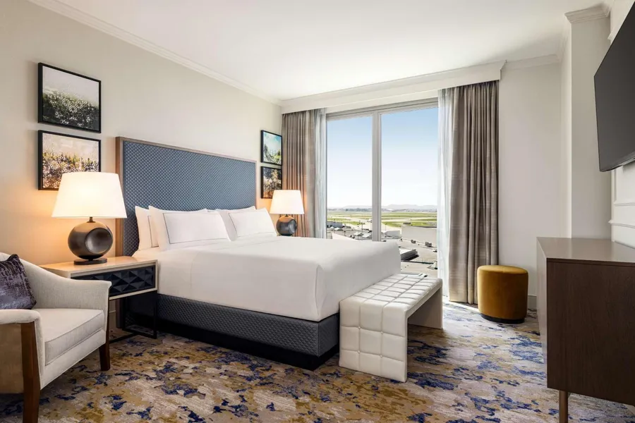 Hilton BNA Nashville Airport Terminal hotel detail image 2
