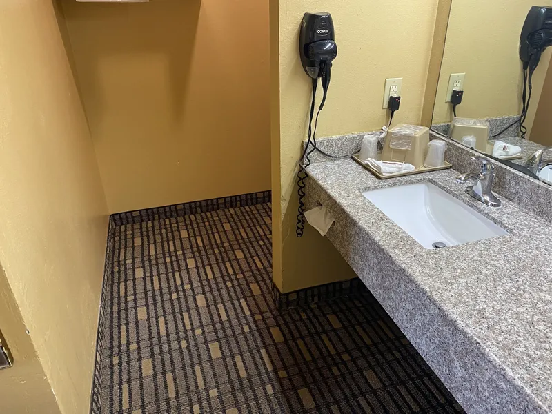Executive Inn hotel detail image 6