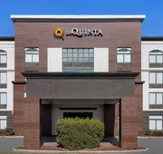 La Quinta Inn & Suites by Wyndham Mooresville hotel detail image 3