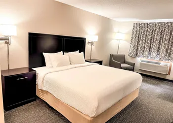Country Trails Inn & Suites hotel thumbnail 8