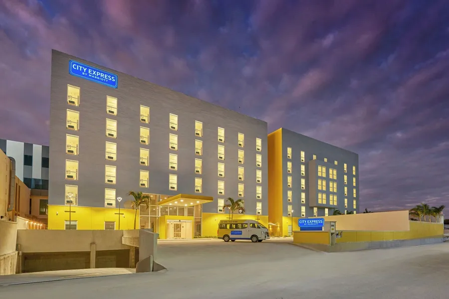City Express By Marriott Cancun Aeropuerto hotel detail image 2