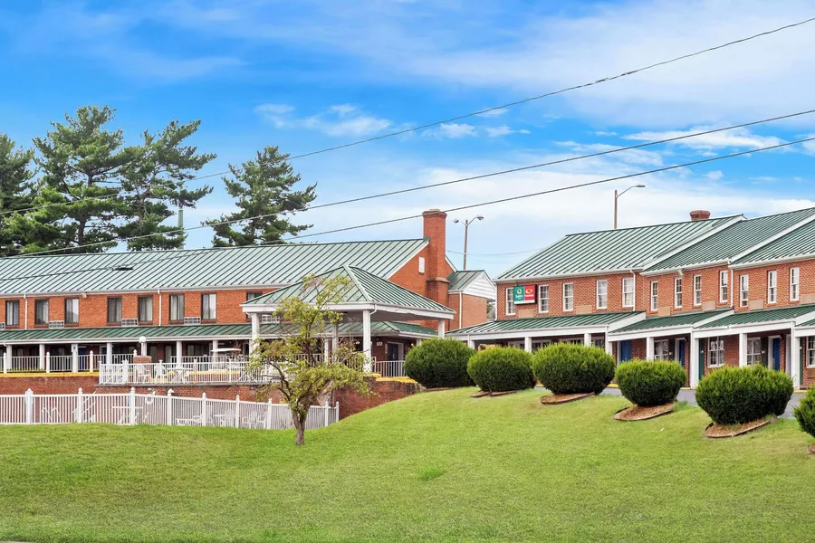 Econo Lodge Waynesboro - Skyline Drive hotel detail image 6