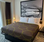 Super 8 By Wyndham Bronx Near Stadium hotel detail image 4
