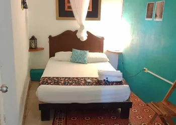 Hostal La Casa del Keej hotel thumbnail 5