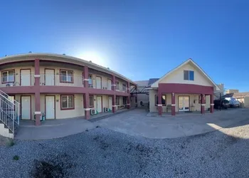 Alojamiento Alpha hotel thumbnail 2