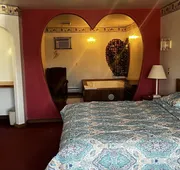 Grand Howell Inn hotel detail image 4