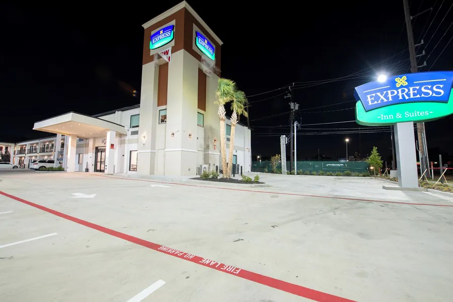 Express INN & Suites hotel detail image 2