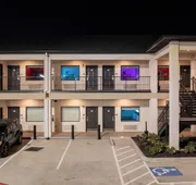 Express INN & Suites hotel detail image 4