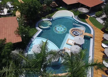 El Laurel Hotel Boutique hotel thumbnail 2