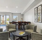 Holiday Inn Express & Suites Mountain View Silicon Valley by IHG hotel detail image 7