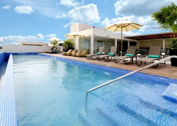 Holiday Inn Express And Suites Playa Del Carmen By IHG hotel thumbnail 4