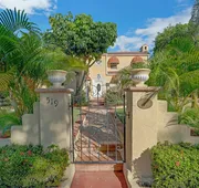 Banyan House Vacation Rentals hotel detail image 3