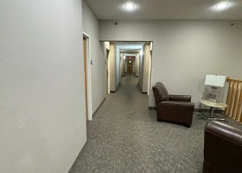 Garner Inn & Suites hotel thumbnail 8