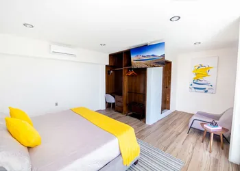 Kuko Suites hotel thumbnail 6