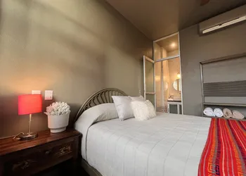 Marthas Suites & Hotel hotel thumbnail 8