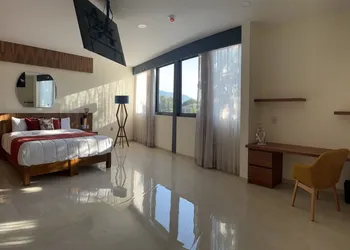 Hotel Cinco Diamantes hotel thumbnail 2