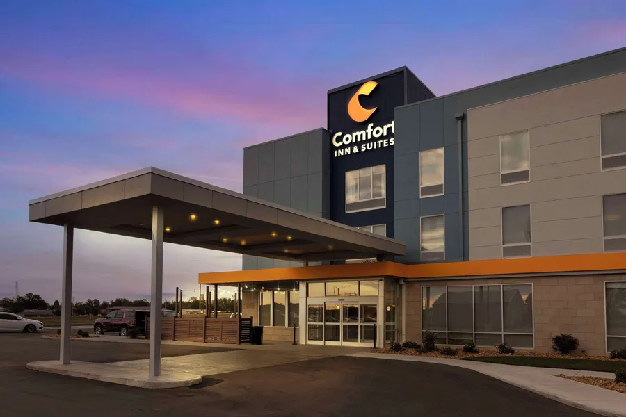 Comfort Inn & Suites Mountain Grove US-60 hotel detail image 2