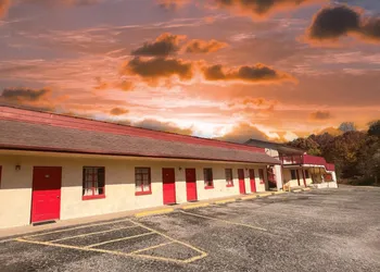 Lincoln Motel hotel thumbnail 2