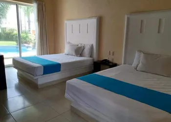 Los Canarios Cuernavaca hotel thumbnail 3