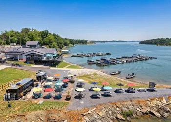 The Lodge at Lakeside hotel thumbnail 8
