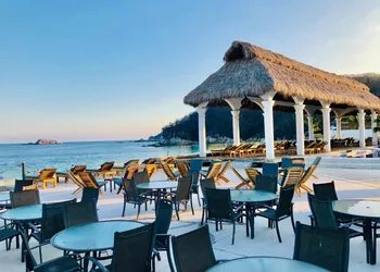 La Isla Huatulco & Beach Club hotel thumbnail 7