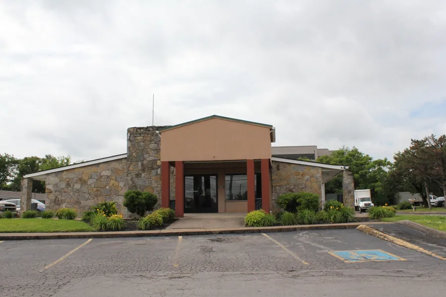 Executive Inn & Suites hotel detail image 2