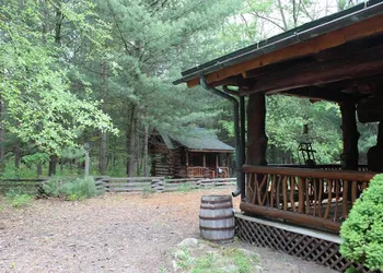 Dream Catcher Log Cabin hotel thumbnail 4
