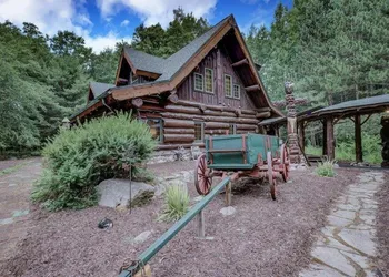 Dream Catcher Log Cabin hotel thumbnail 7