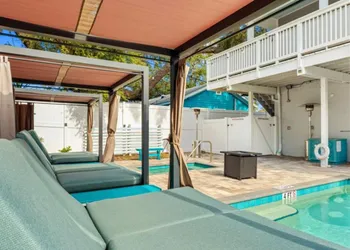 Sunny Side Cottages hotel thumbnail 2