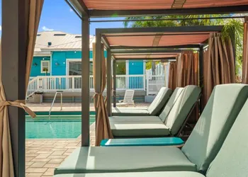 Sunny Side Cottages hotel thumbnail 7