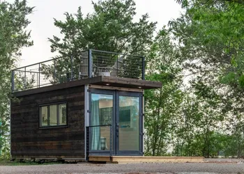 The Windmill-Tiny Container Home min to Magnolia hotel thumbnail 2