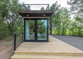 The Windmill-Tiny Container Home min to Magnolia hotel thumbnail 3