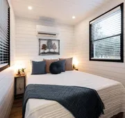 The Black Oak-Container Home 12 Min to Magnolia hotel detail image 5