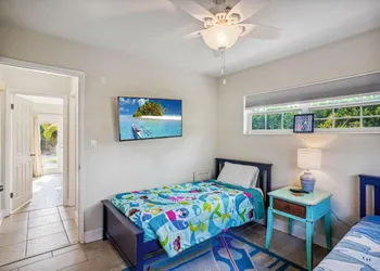 Riptide Resort hotel thumbnail 8