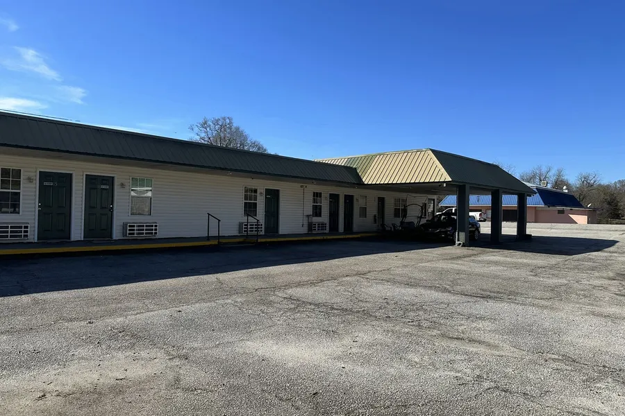 Sparta Seven Motel By OYO near Milledgeville hotel detail image 2