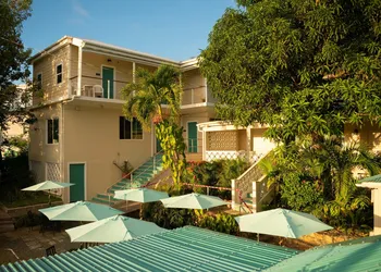 Inn at Tamarind Court hotel thumbnail 2