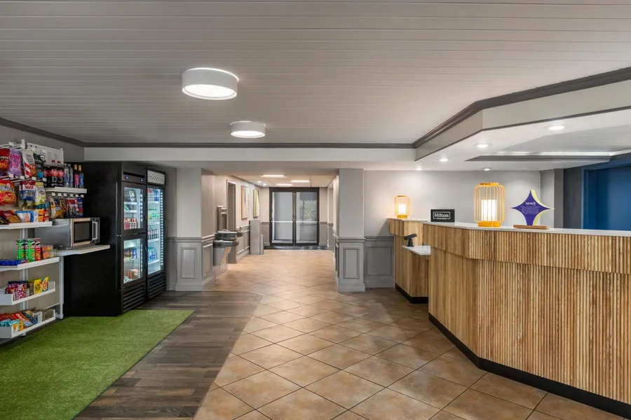 Spark by Hilton Sarasota Siesta Key Gateway hotel detail image 6