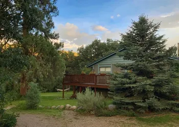 Country Sunshine Bed and Breakfast hotel thumbnail 2