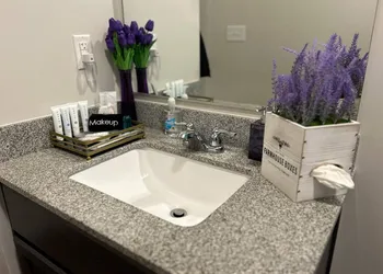 Luxe King Bd W Resort Amenities hotel thumbnail 7
