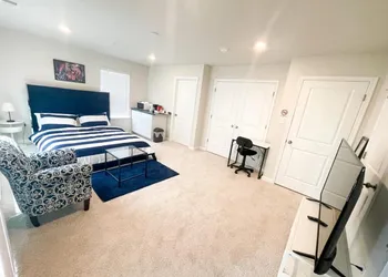 Ruby hotel thumbnail 3