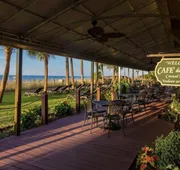 Beachfront Spacious King Suite with Resort Access Free Parking! hotel detail image 3