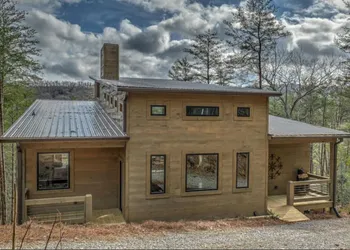 Secluded Luxury Lodge Near Downtown Blue Ridge - Great Views hotel thumbnail 3