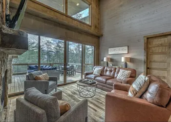 Secluded Luxury Lodge Near Downtown Blue Ridge - Great Views hotel thumbnail 4