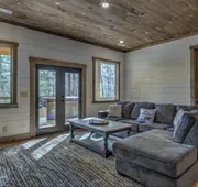 Secluded Luxury Lodge Near Downtown Blue Ridge - Great Views hotel detail image 5