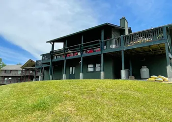 Longview Lodge hotel thumbnail 3