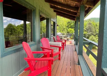 Longview Lodge hotel thumbnail 6